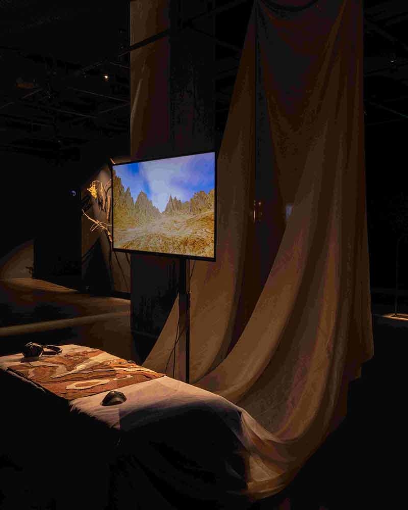 Cherish Marquez, “I’m Here with Others,” interactive animation with fabric controller, 2022. 